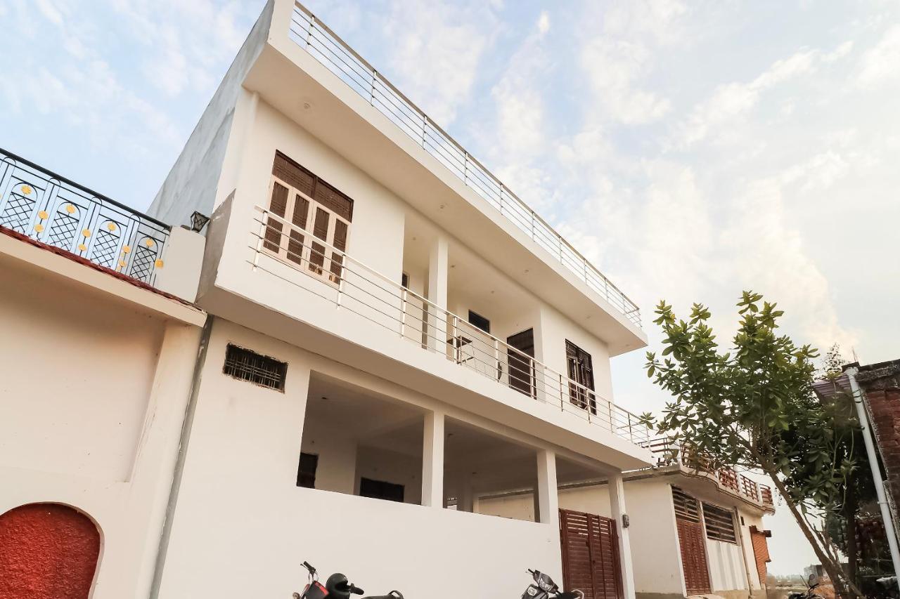 SPOT ON 69082 Indra Palace Bijnaur Bagian luar foto